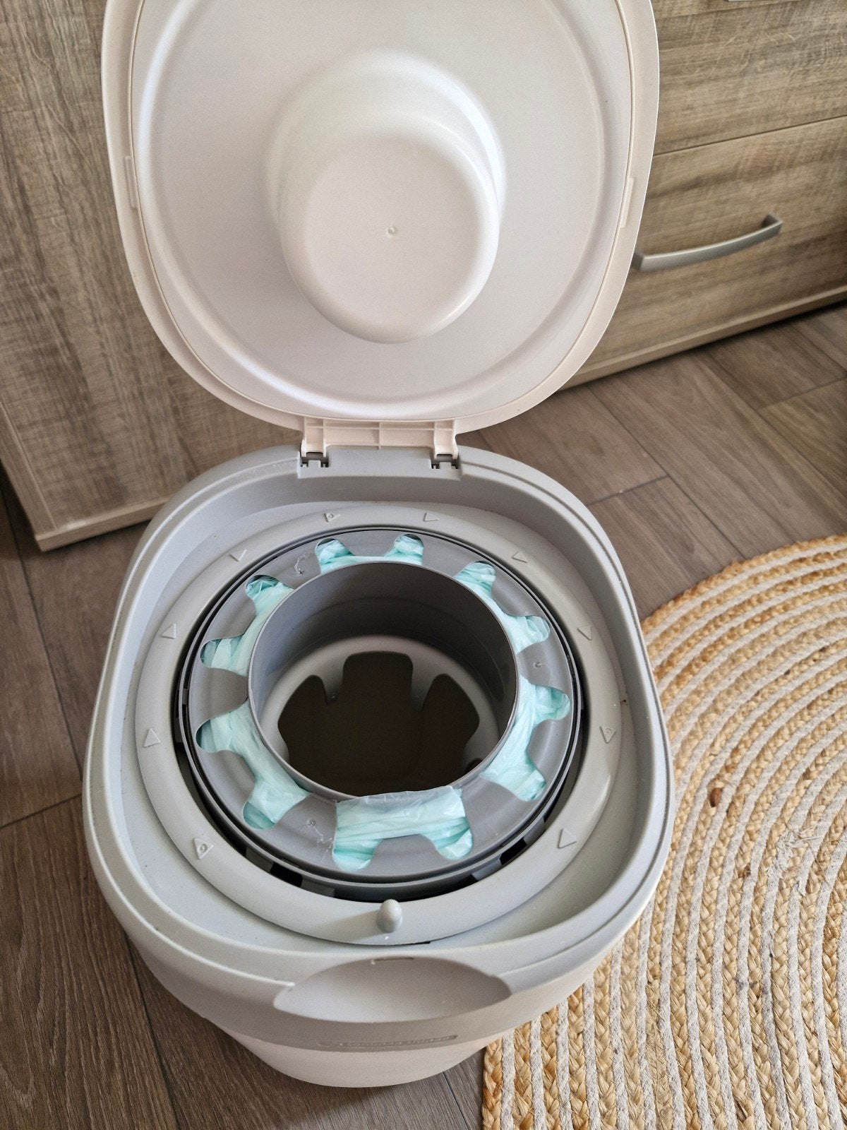 Tommee Tippee luieremmer, Ophalen