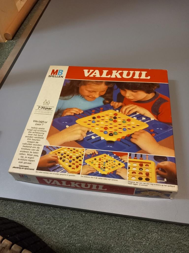 Valkuil (Nijmegen oost), Hobby en Vrije tijd, Gezelschapsspellen | Bordspellen, Drie of vier spelers, Ophalen of Verzenden, Gebruikt