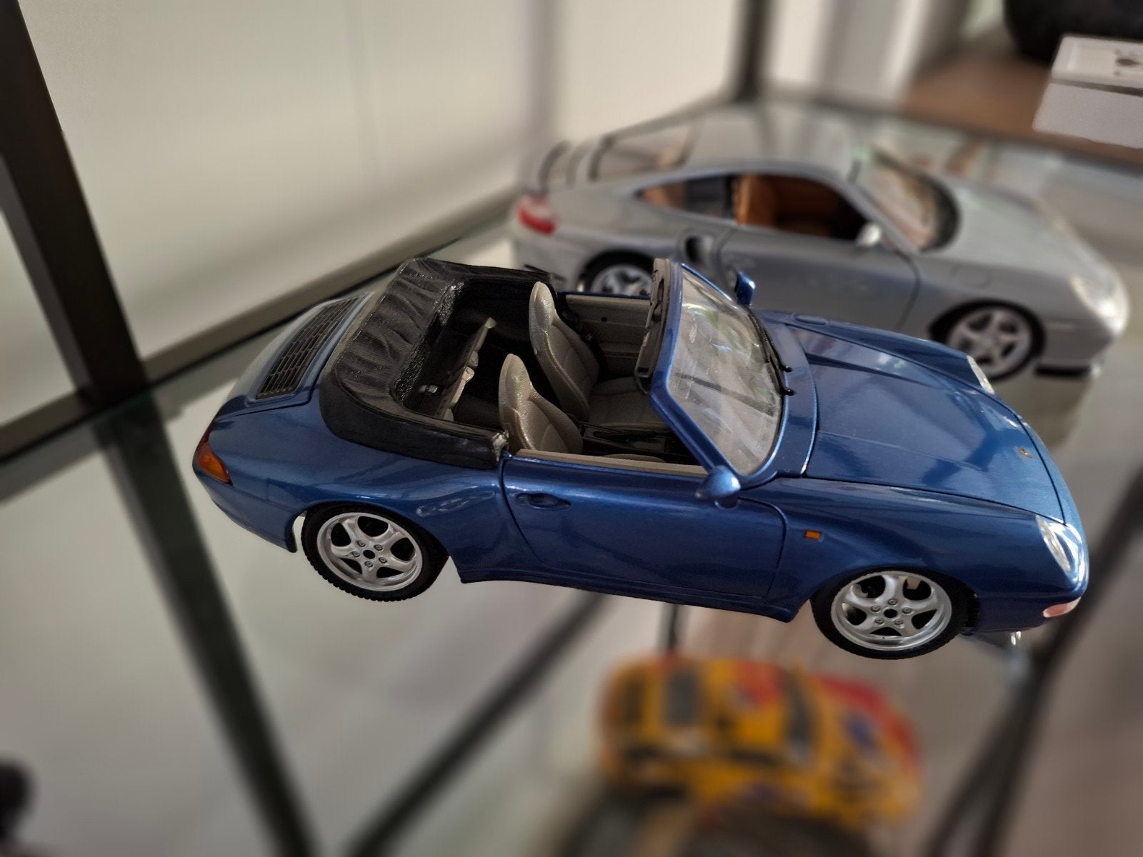 15 Porsche modelauto's 1:18, diverse bouwjaren, Ophalen of Verzenden