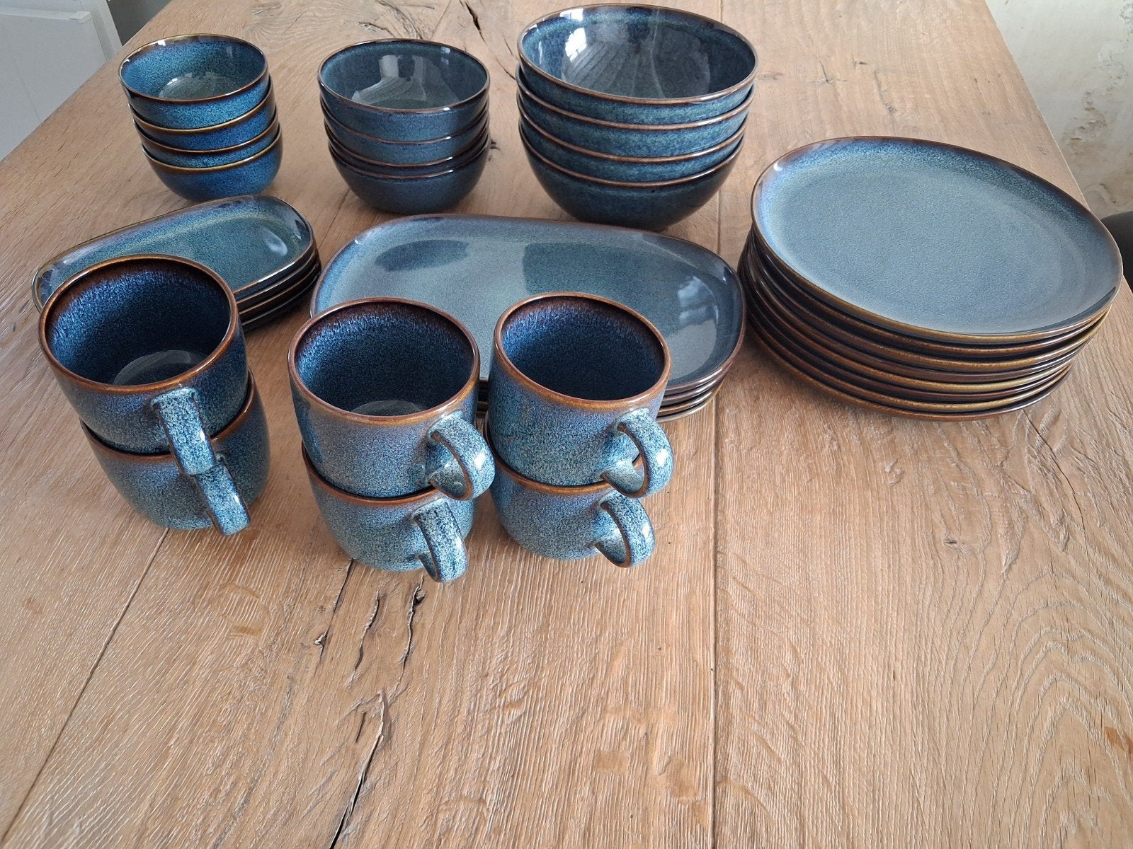 Gladelig blauw servies IKEA, Huis en Inrichting, Ophalen, Overige stijlen, Porselein, Schaal of Schalen