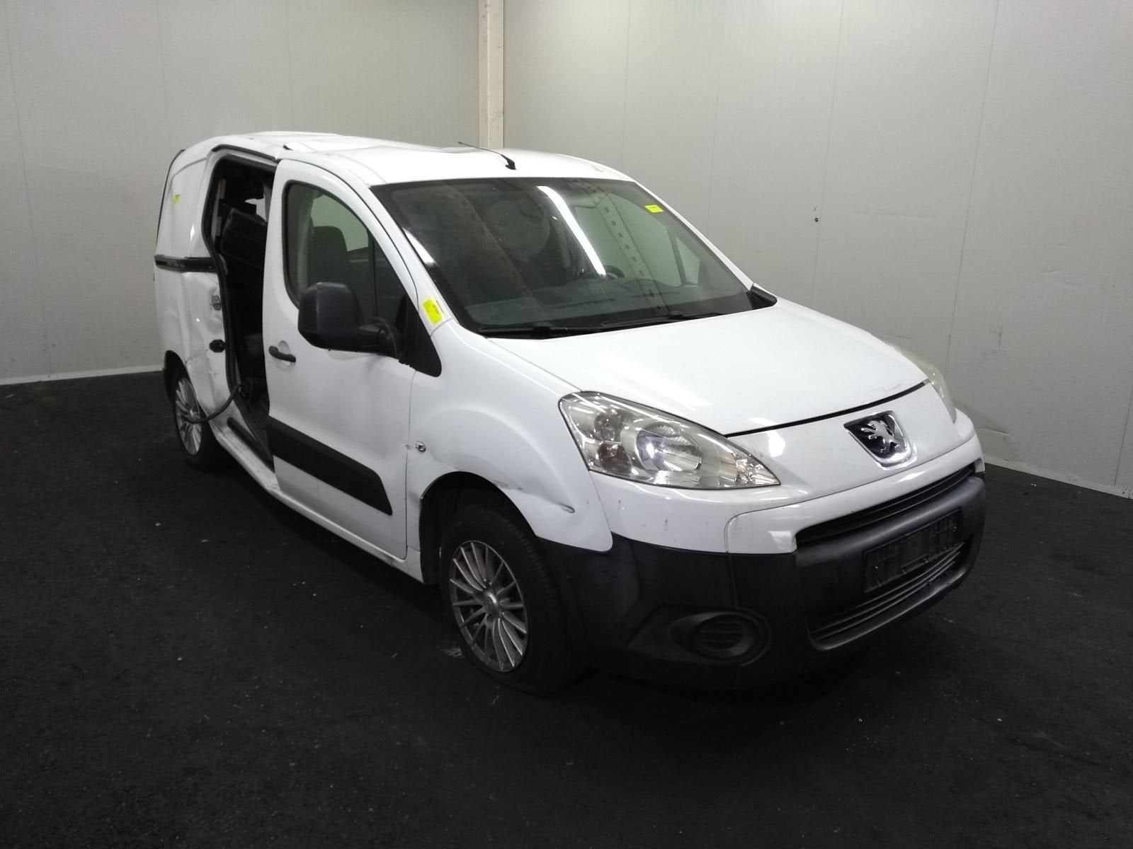 Peugeot Partner 2008 voorkop compleet (plaatwerk verlichting, Auto-onderdelen, Ophalen, Gebruikt, -, -