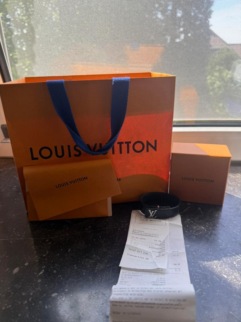 Louis vuitton armband, Ophalen of Verzenden, Zo goed als nieuw, Leer