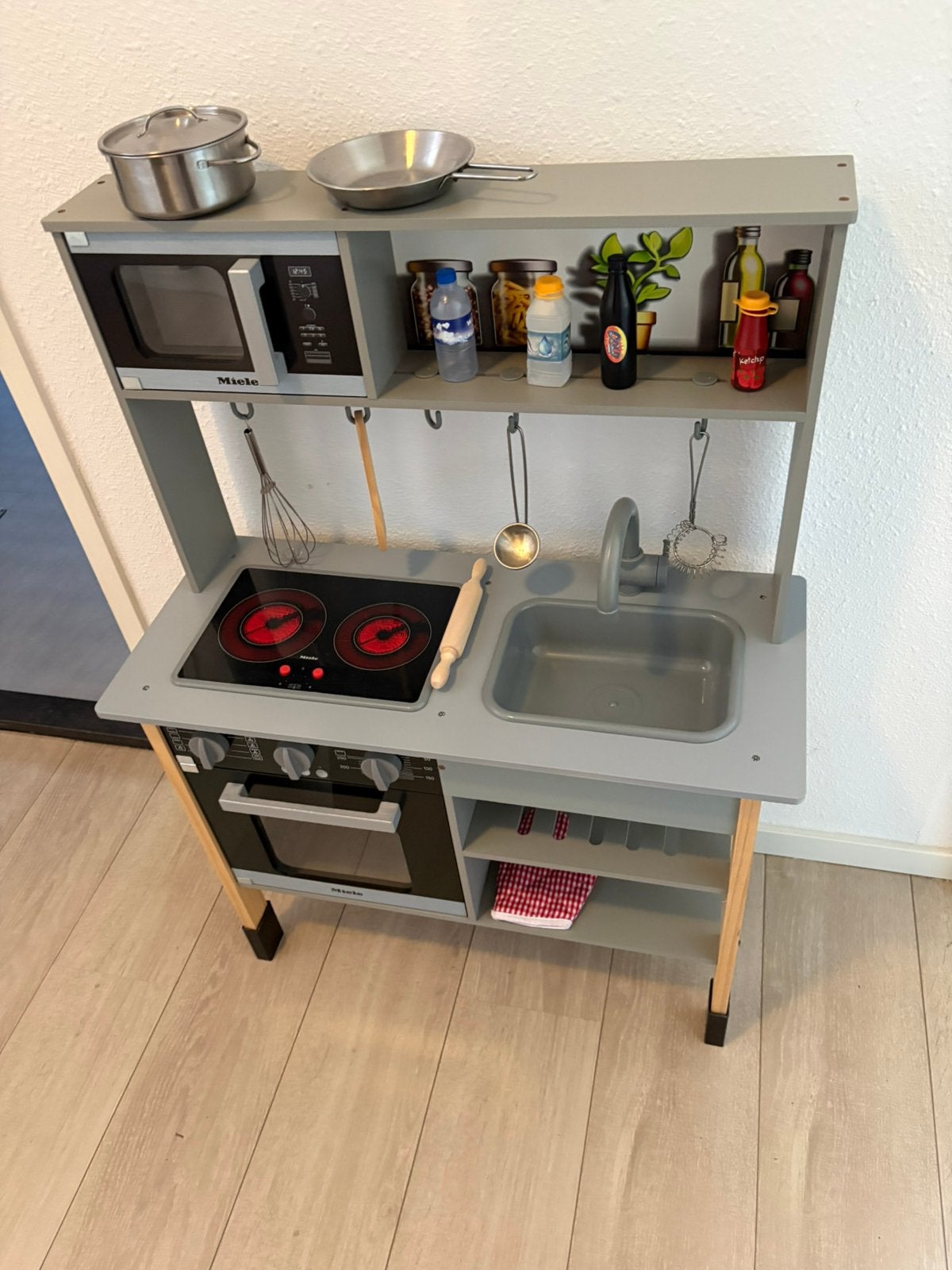 Miele houten speelgoed keuken met geluidseffecten, Ophalen, Zo goed als nieuw, Hout, Speelkeuken