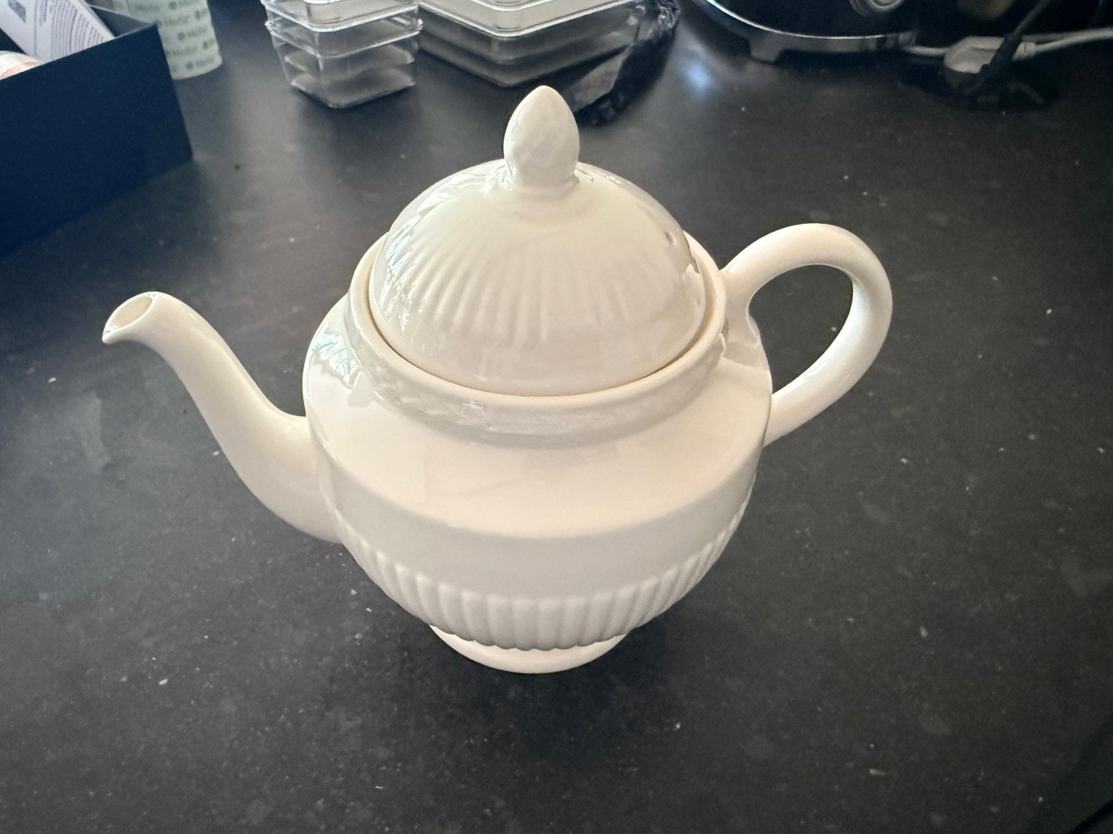 Wedgwood Queens’s ware Edme 0,8 liter theepot nieuw, Antiek en Kunst, Ophalen