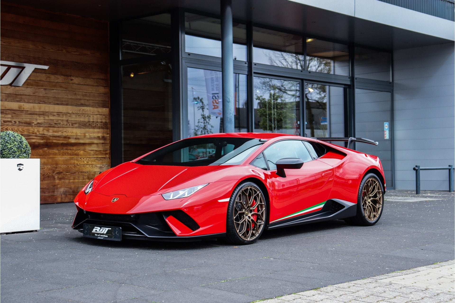Lamborghini Huracan 5.2 V10 Performante *Carbon seats/Cerami, Auto's, Lamborghini, Automaat, Dealer onderhouden, Gebruikt, Zwart
