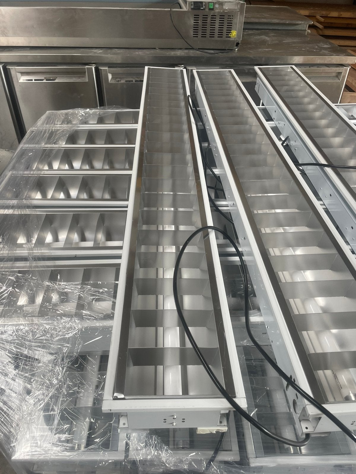 LED-lampen voor magazijn of werkplaats, Ophalen