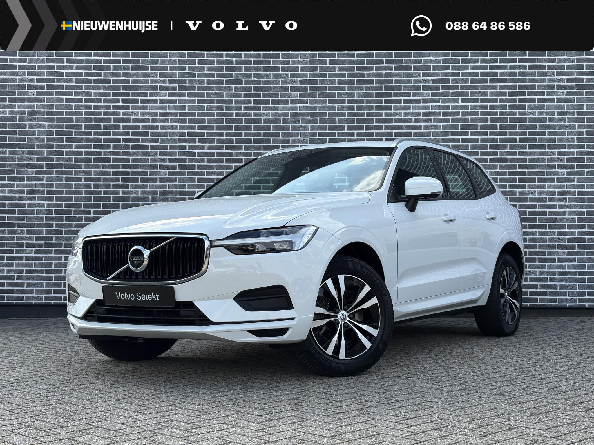 Volvo XC60 2.0 B5 Momentum Exclusive | Trekhaak | Head-up Di