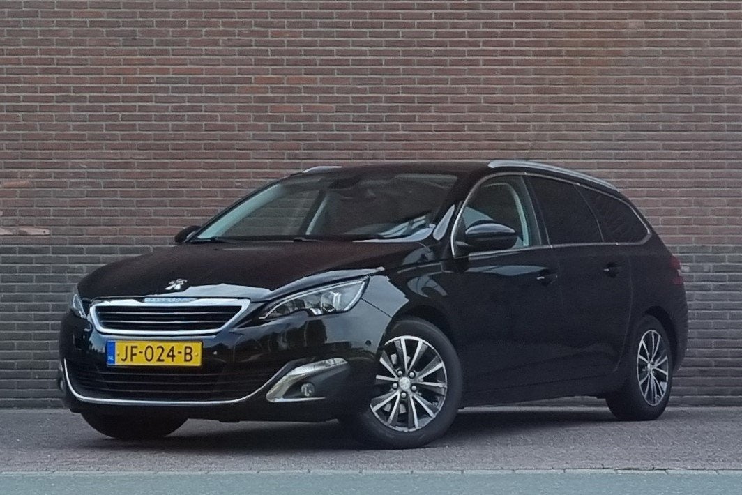 Peugeot 308 1.2 PureTech Premium, Origineel NL, Leder, Camer, Voorwielaandrijving, Gebruikt, 1199 cc, 1165 kg