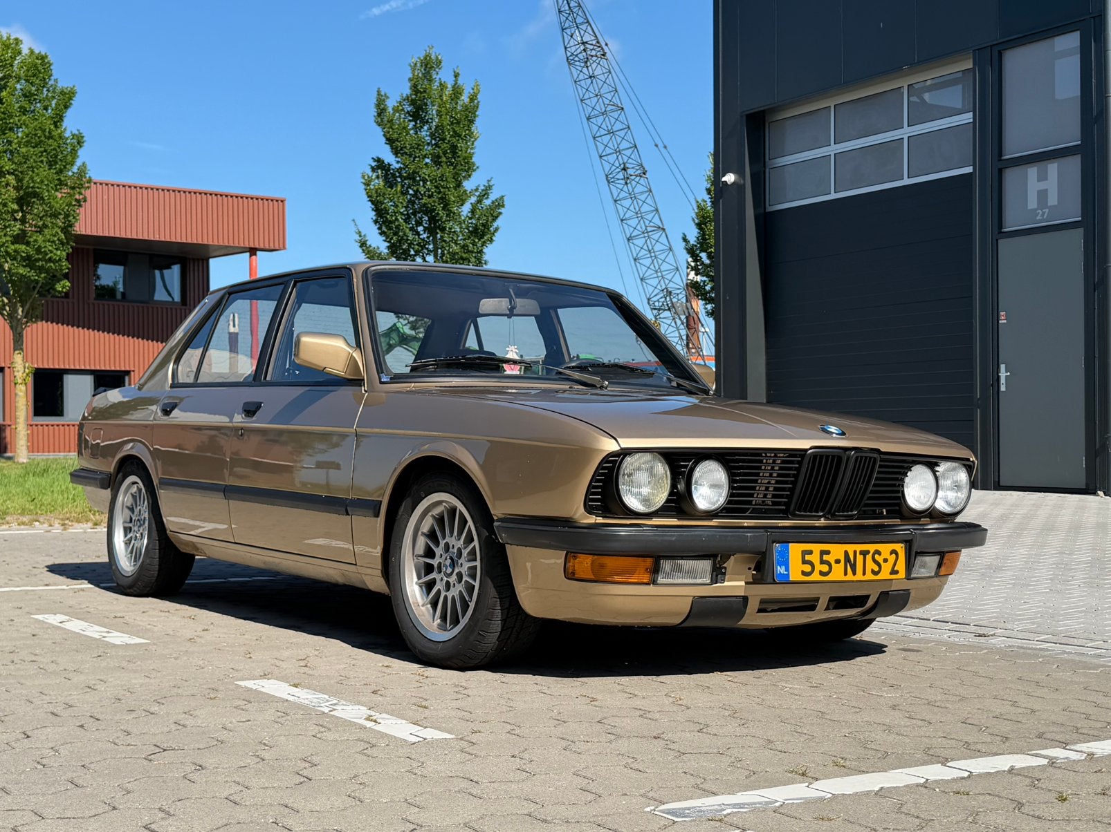 BMW E28 525e ETA 2.7 Automaat | Shadowline | Liefhebbersauto, Auto's, Bruin, 2674 cc, 122 pk, Particulier