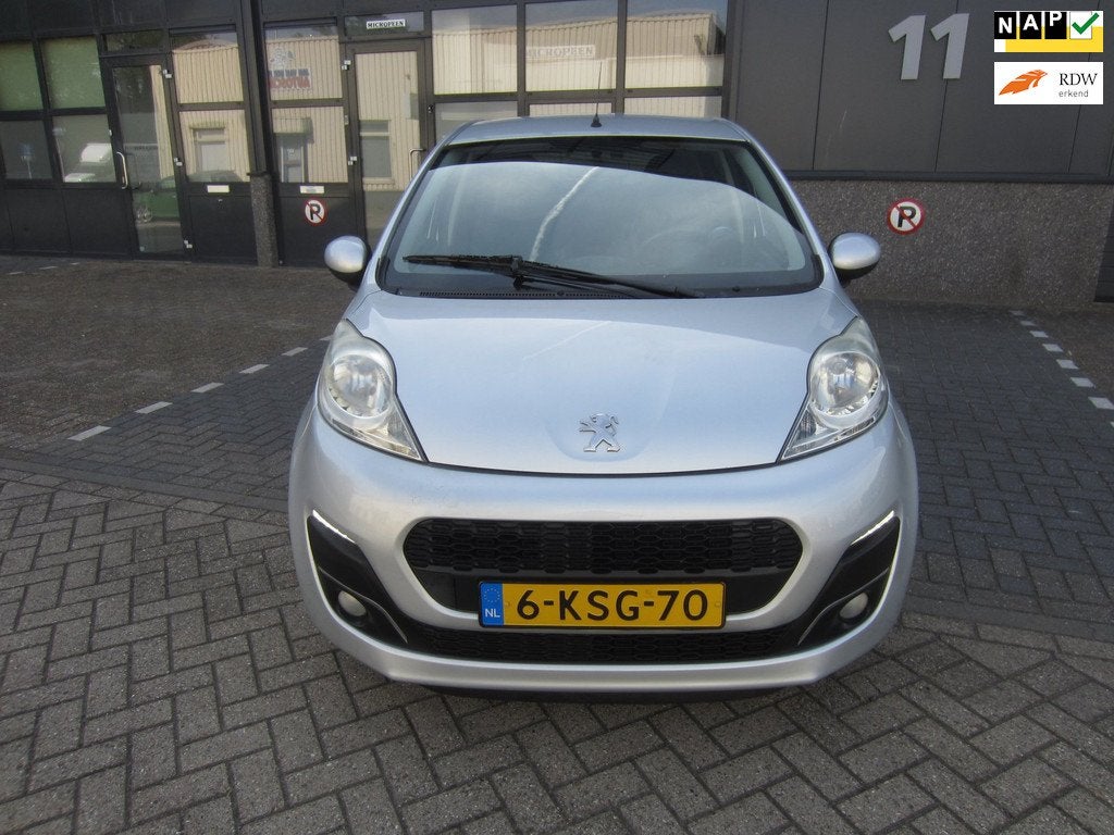 Peugeot 107 1.0 Black & Silver 2013 FACELIFT Airco 5-Deurs N, Auto's, Peugeot, Voorwielaandrijving, Euro 5, Gebruikt, Zwart