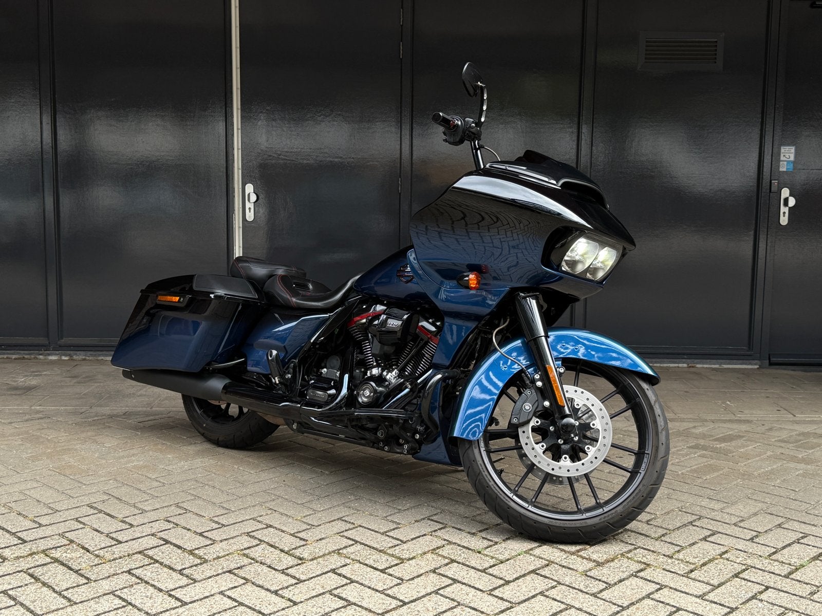 Harley Davidson Road Glide CVO 2019 - Mako Shark 5HD, 2 cilinders, Occasion, Motorrijbewijs A, Particulier