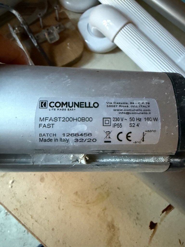 elektrische buismotor merk Comunello, type FAST 200., Doe-het-zelf en Verbouw, Ophalen of Verzenden, Zo goed als nieuw, Elektromotor