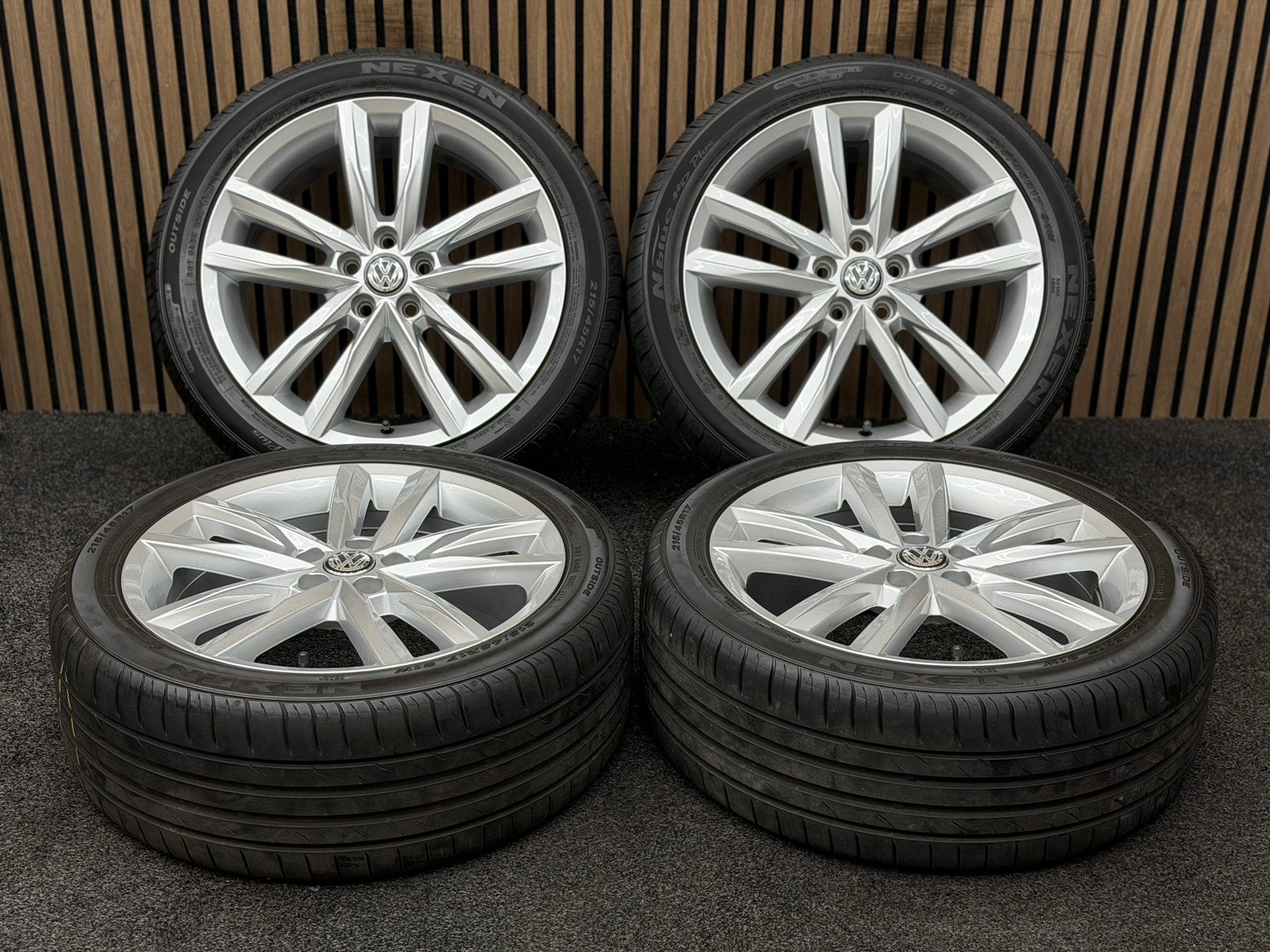 Originele 17 inch VW Polo AW Pamplona 5x100 215/45/17 Nexen, Auto-onderdelen, Banden en Velgen, Ophalen, 215 mm, ., Banden en Velgen