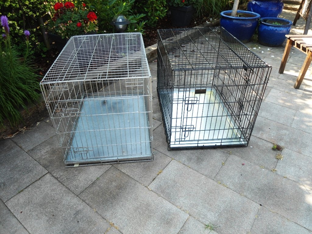 Grote opvouwbare benches met elk 2 deurtjes, Dieren en Toebehoren, Ophalen, Zo goed als nieuw