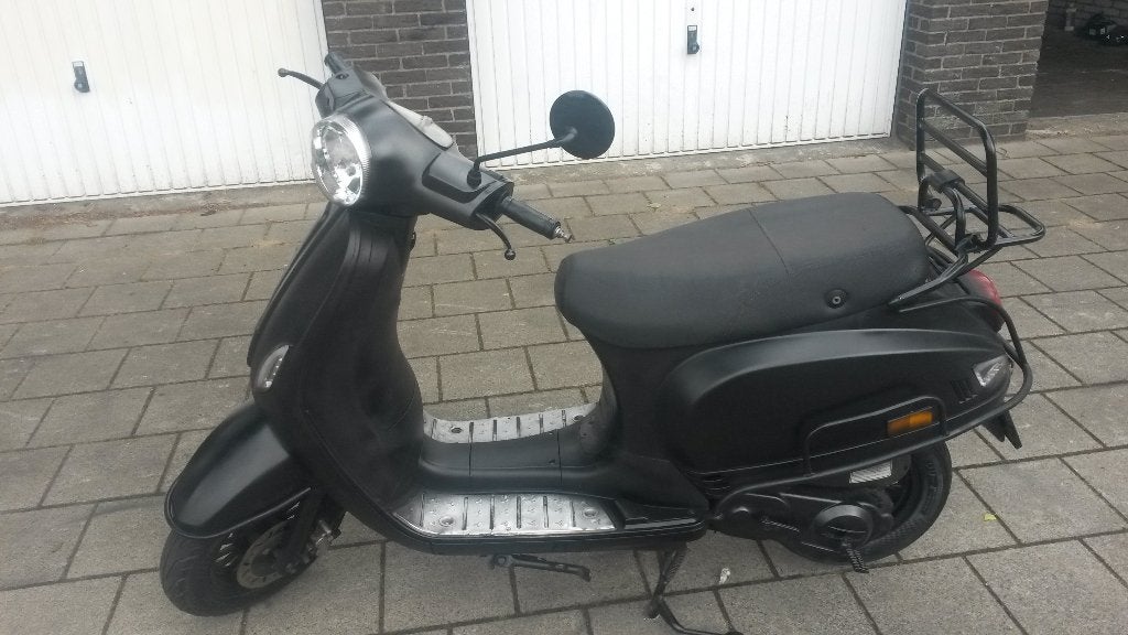 vespa btc riva 2017, blauw kenteken, Gebruikt, Ophalen of Verzenden, Benzine, Vespa