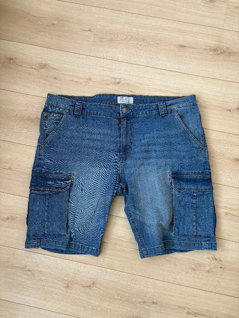 Heren korte spijkerbroek mt 3 XL (58) NIEUW, Kleding | Heren, Broeken en Pantalons, Ophalen of Verzenden, Zo goed als nieuw, Maat 56/58 (XL)