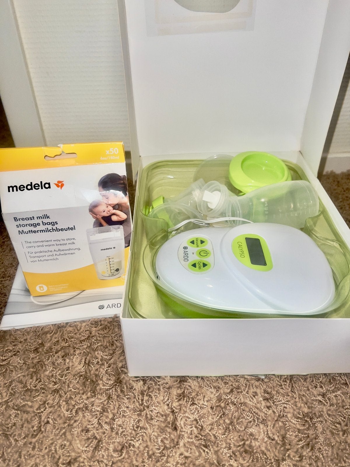 Ardo Calypso elektrische borstkolf + 50 Medela zakjes, Ophalen of Verzenden, Zo goed als nieuw