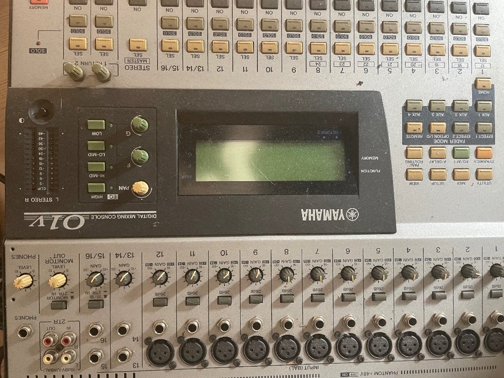 Yamaha O1v, Ophalen, Gebruikt, 10 tot 20 kanalen, Microfooningang