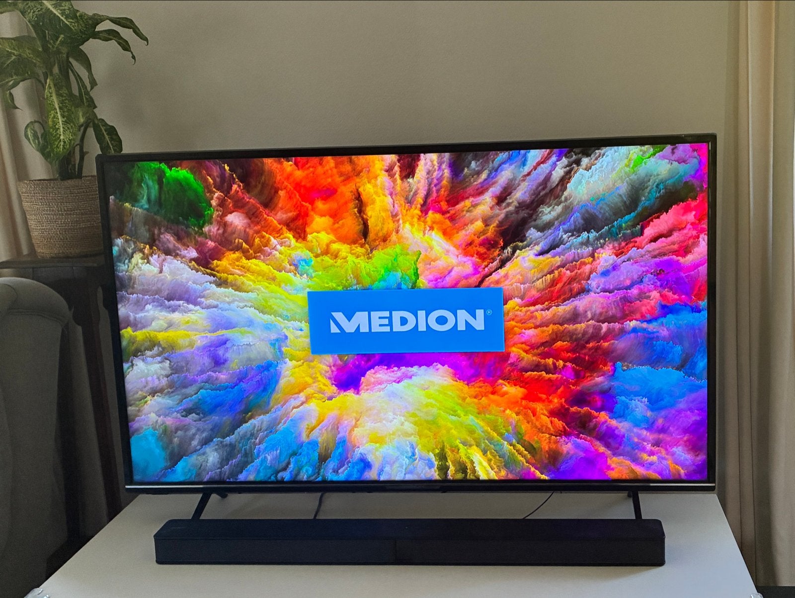 Medion 50 inch 4K Smart TV - Zeer goede staat, 50 Hz, Zo goed als nieuw, 100 cm of meer, 4k (UHD)