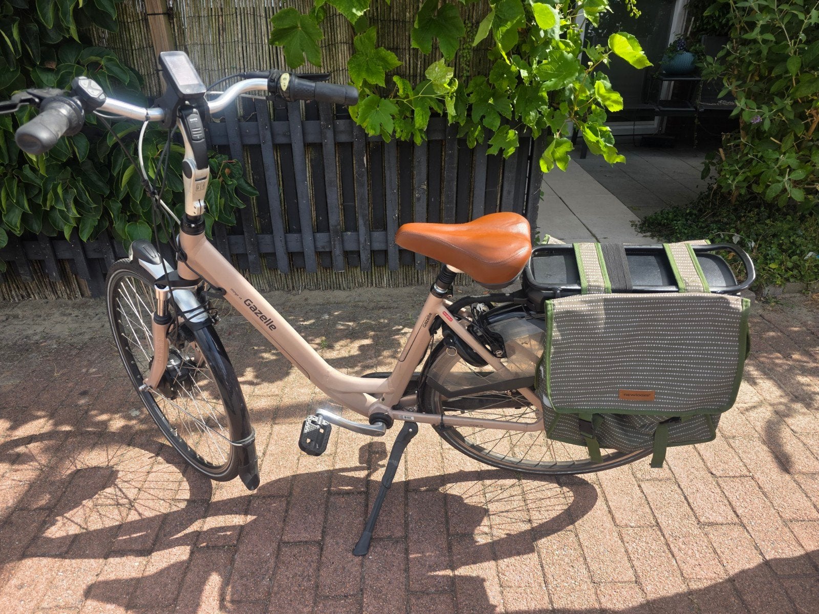 Gazelle Hybride E-bike met Panasonic motor en fietstassen, Ophalen, Minder dan 30 km per accu, Gebruikt, 51 tot 55 cm