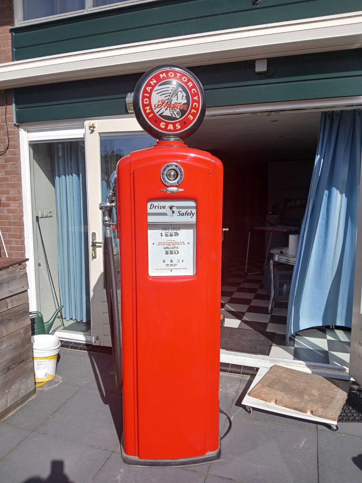 Foto 2 van Vintage Bennett 646 Benzinepomp - Decoratief