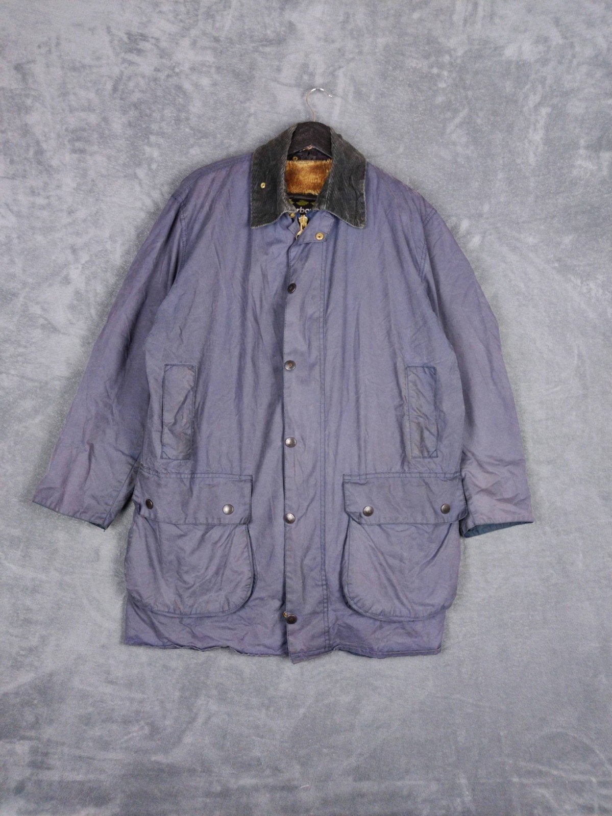 Barbour Border Jas C42 L Blauw Waxjas Warm

Staat: Goed, gee, Kleding | Heren, Maat 52/54 (L), Barbour, ., Zo goed als nieuw