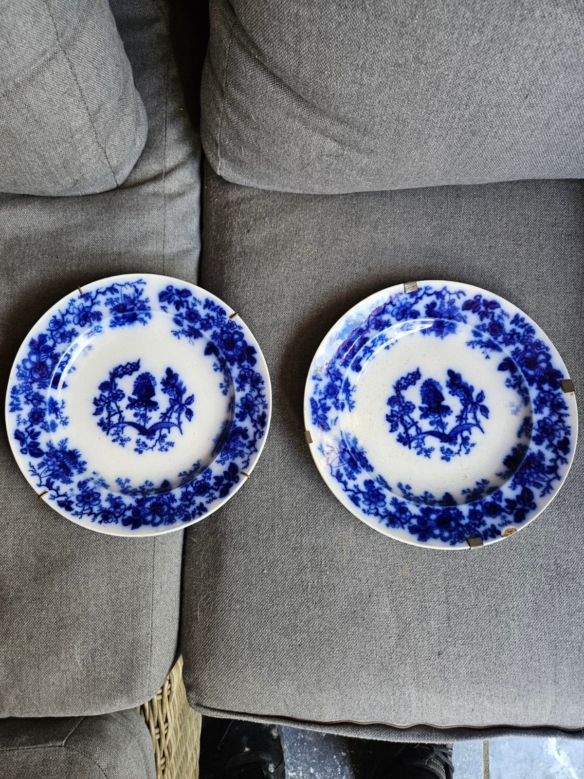 Set van 2 borden. Engels.  Periode 1840 -1860, Antiek en Kunst, Ophalen