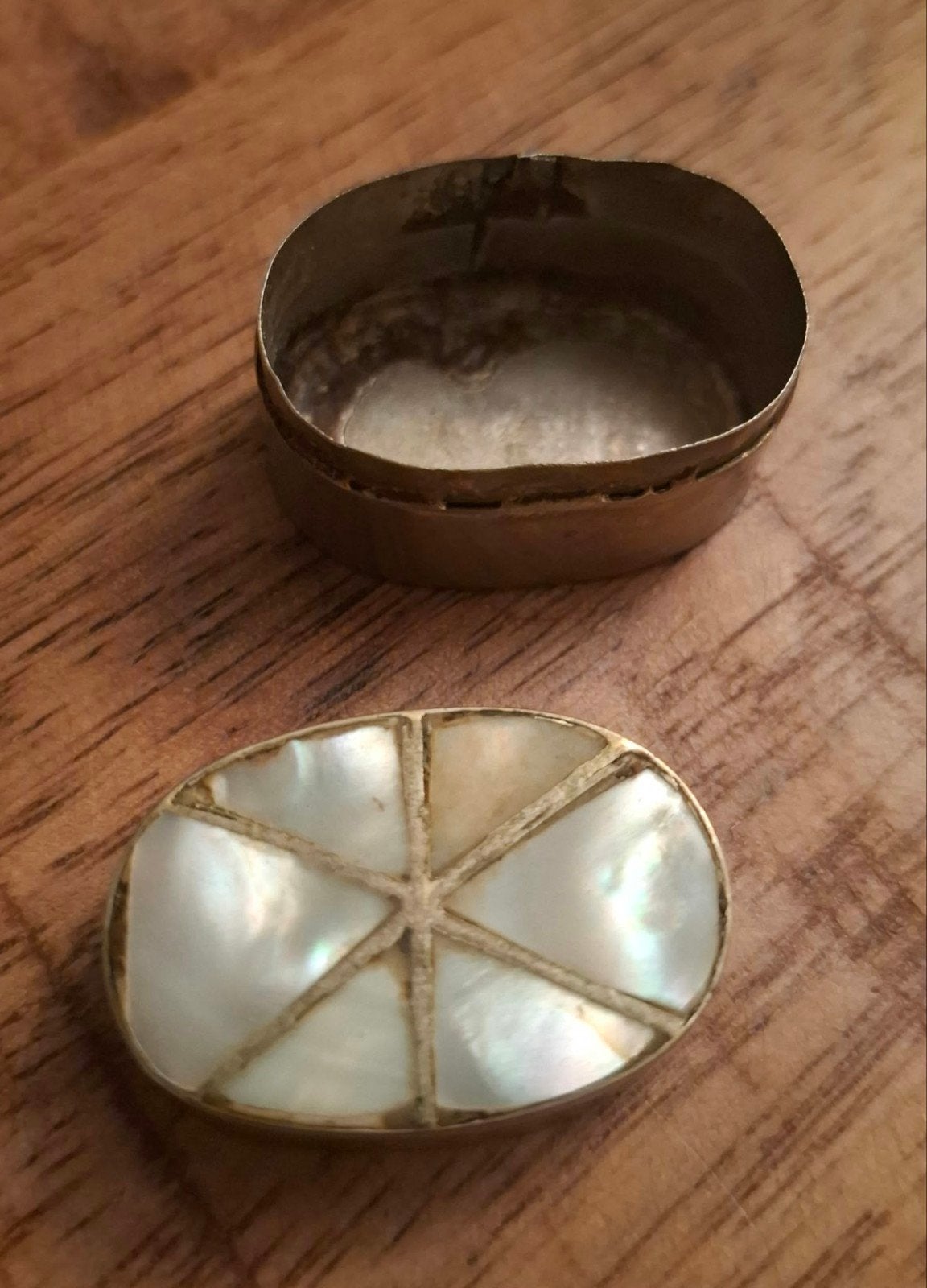 Vintage Parelmoer Ingelegd Pillendoosje, Verzenden