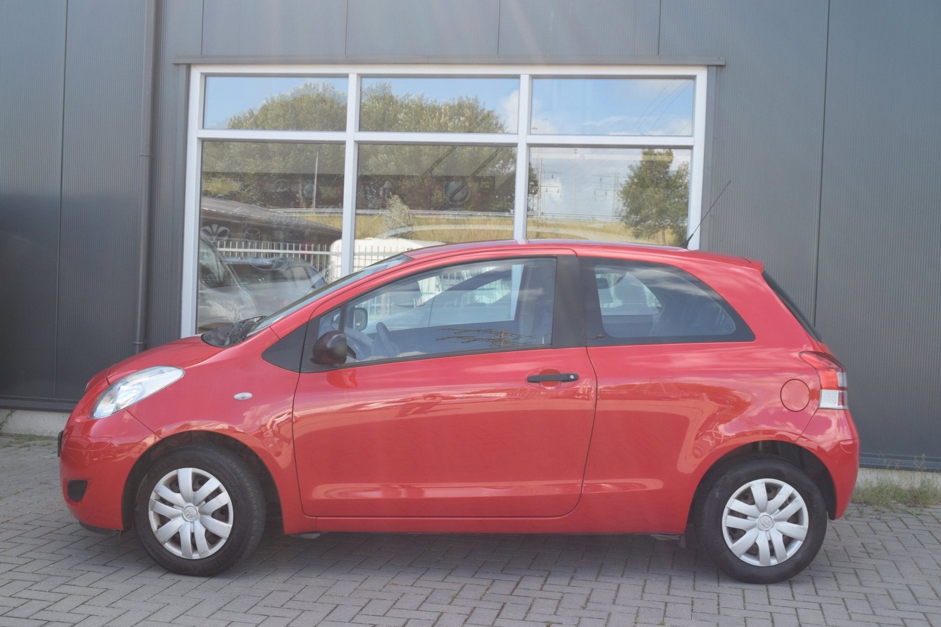 Toyota Yaris 1.0 VVTi Acces | Airco | Elek-Pakket | NAP + AP, Auto's, Toyota, Voorwielaandrijving, Euro 5, Stof, 965 kg