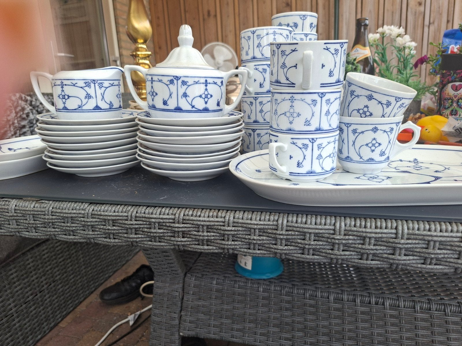Jager Eisenberg porseleinen servies - Blauw Saksisch patroon, Antiek en Kunst, Ophalen