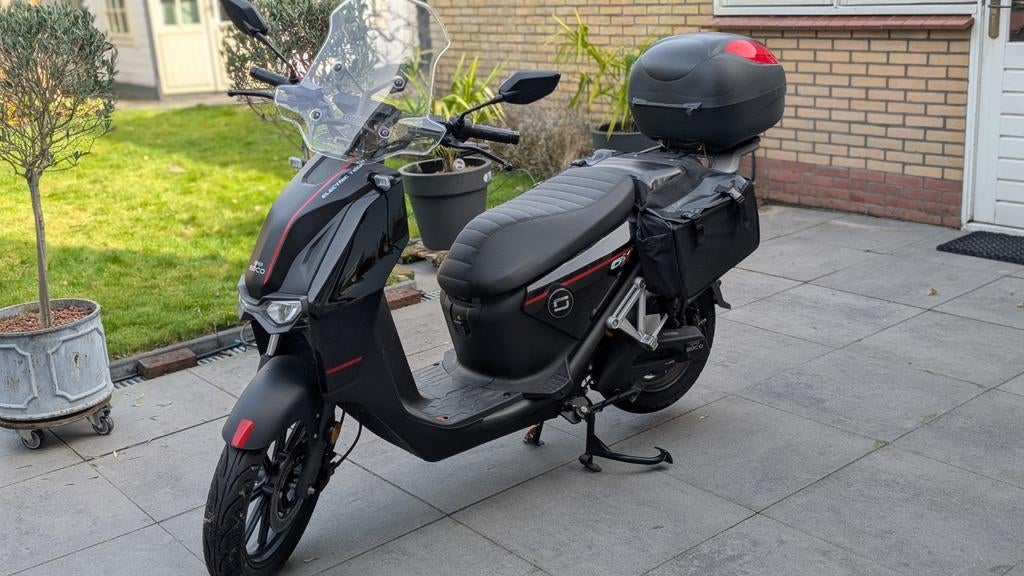Super Soco CPX - Zo goed als nieuw, incl. accessoires, Fietsen en Brommers, Snorfietsen en Snorscooters, Ophalen