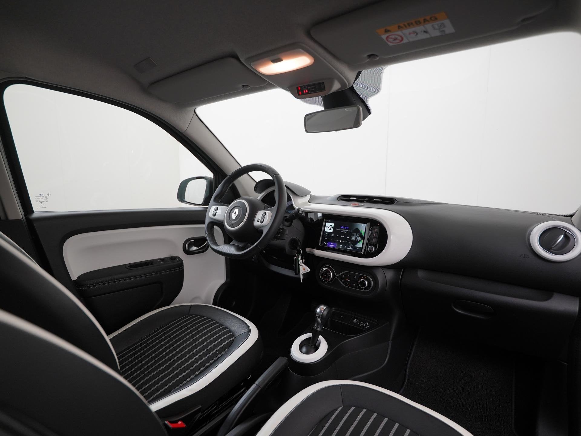 Renault Twingo Z.E. R80 Intens 3 Fase | SOH 94% | Camera | S, Automaat, 12 maanden, Leder en Stof, Zwart