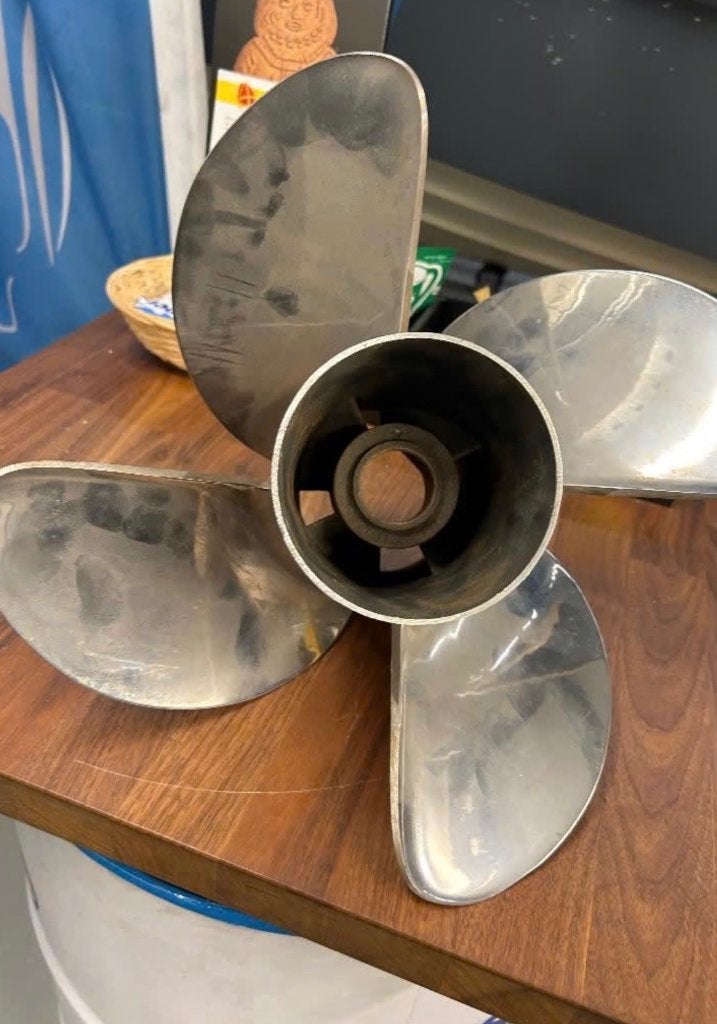 RVS 4 blads Schroef Mercury Revolution 4, Ophalen, Nieuw, Motor en Techniek