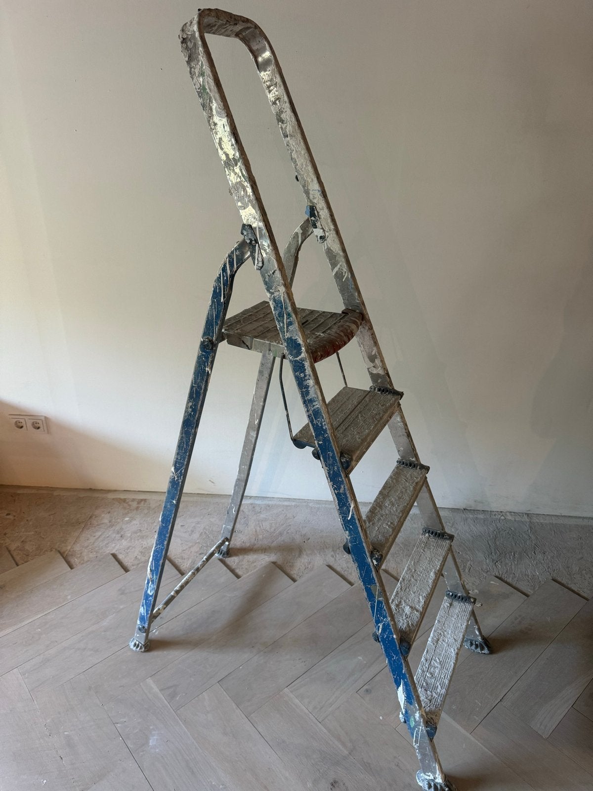 Gebruikte trapje voor klusjes in en om het huis, Gebruikt, Trap, Ophalen of Verzenden, Opvouwbaar of Inschuifbaar