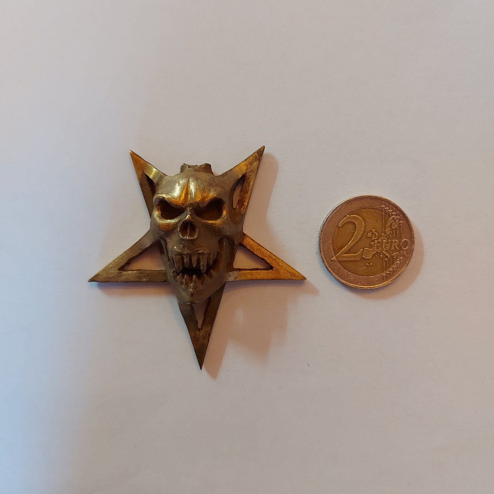 Unieke schedel ster broche/pin - messing, Ophalen of Verzenden, Gebruikt