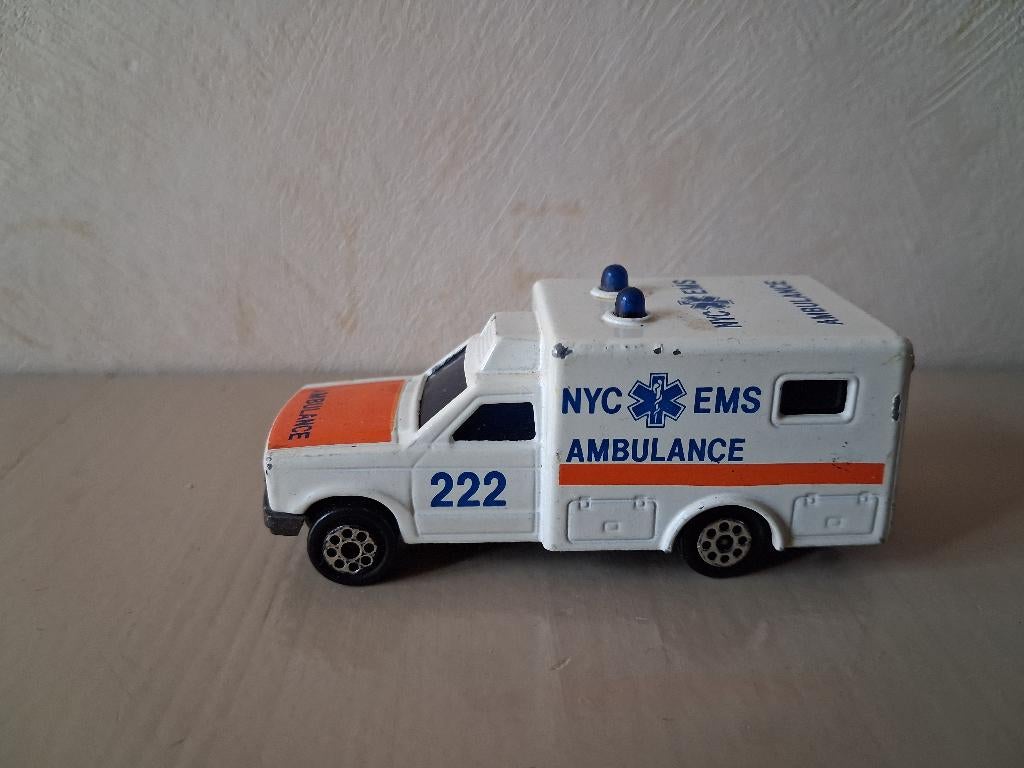 Ford Ambulance Majorette schaal 1/60, No 255, Ophalen of Verzenden, Gebruikt, Auto, Majorette