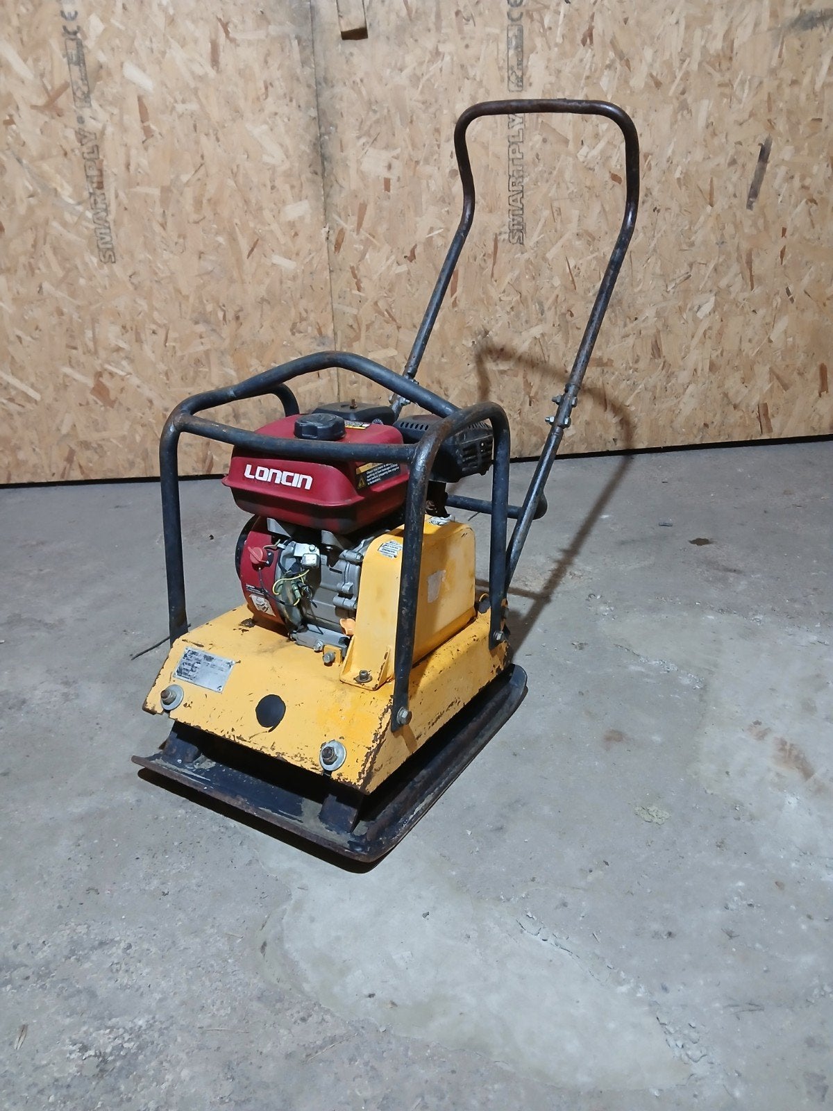 lumag trilplaat 1.5 ton, Ophalen, Gebruikt
