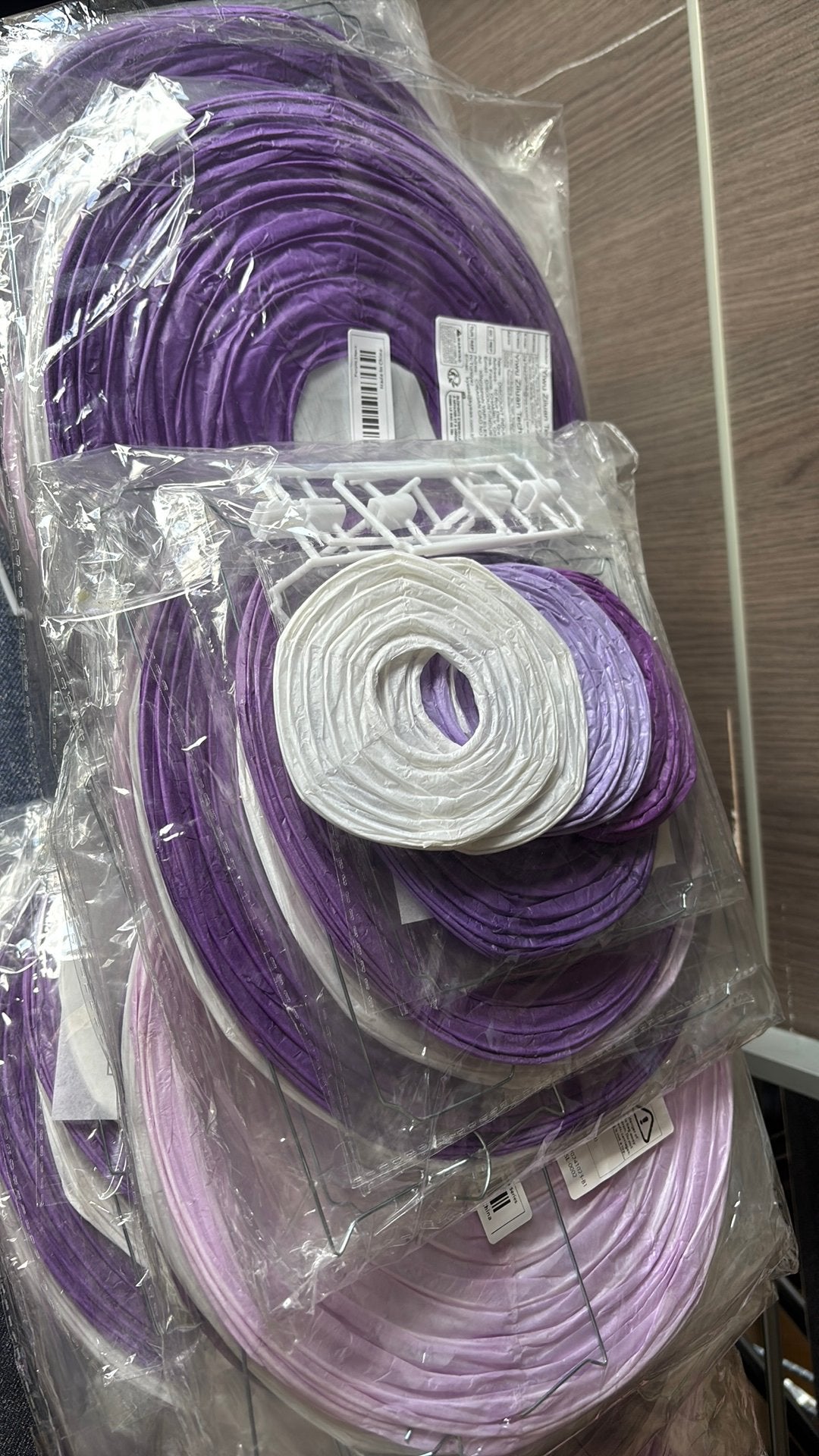 122 stuks paars/wit/lila lampionnen nieuw, Ophalen of Verzenden, Zo goed als nieuw, One size fits all