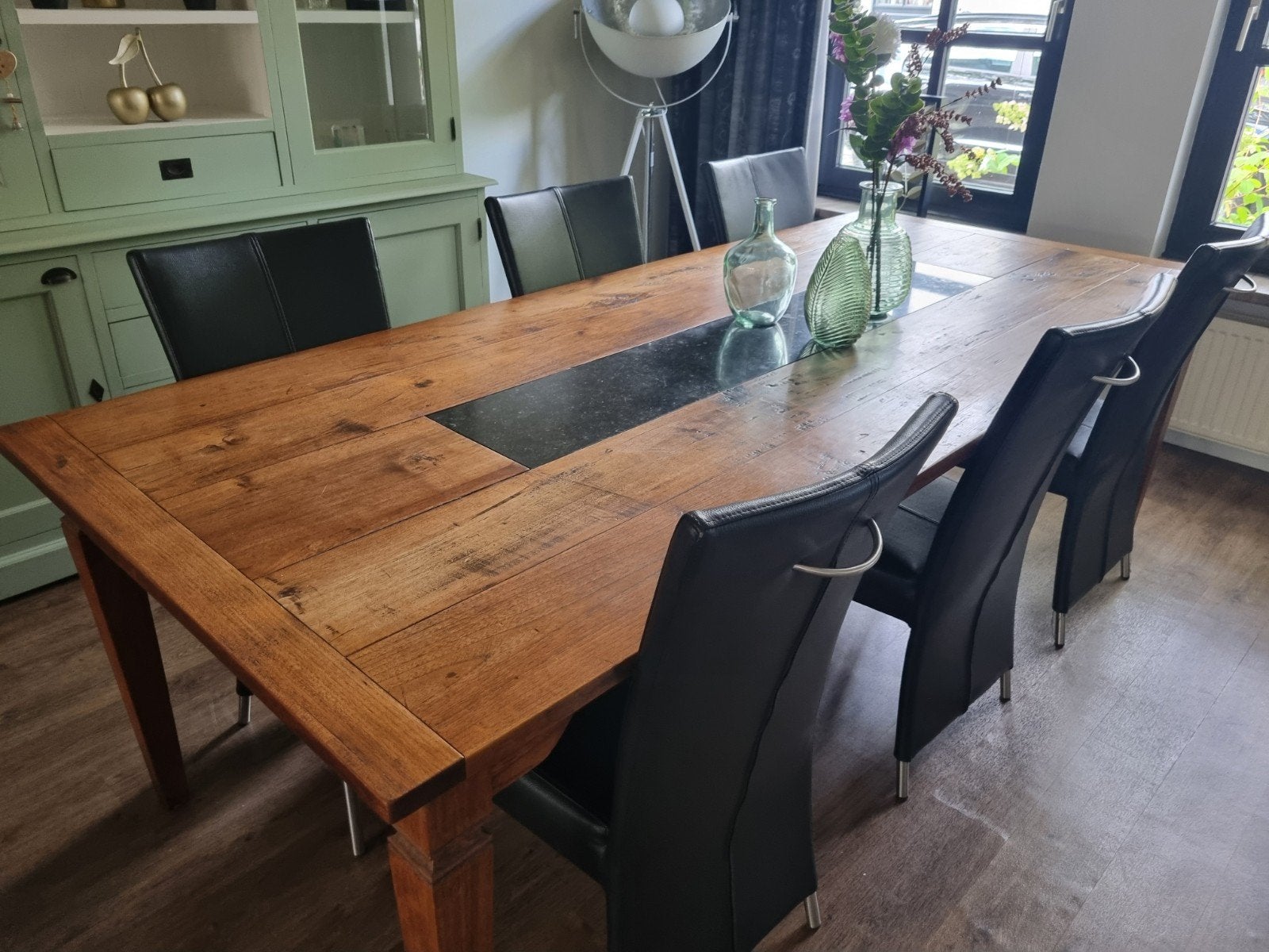 Robuuste eettafel van eikenhout met stenen inleg, Ophalen, Landelijk, Robuust, 50 tot 100 cm, Zo goed als nieuw