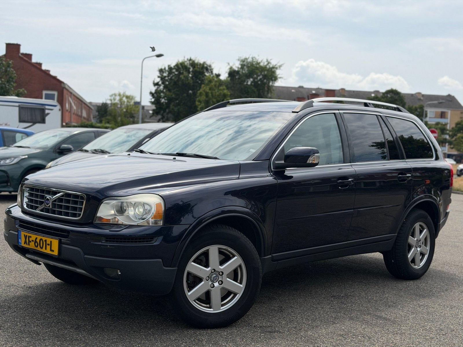 Volvo XC90 3.2 Momentum 7-zits 2009, Auto's, Volvo, 238 pk, Automatische klimaatregeling, Beige, Blauw