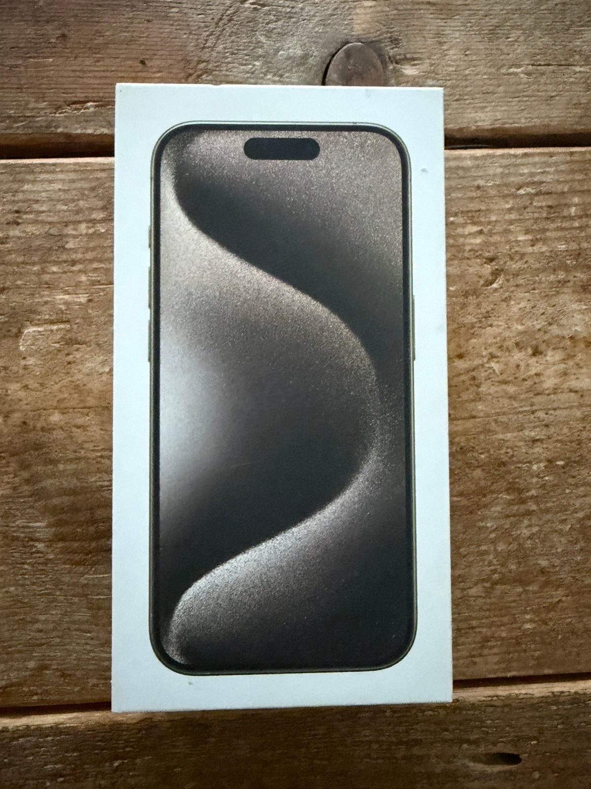 Foto 8 van iPhone 15 Pro Titanium, 128 GB + Mous screenprotector