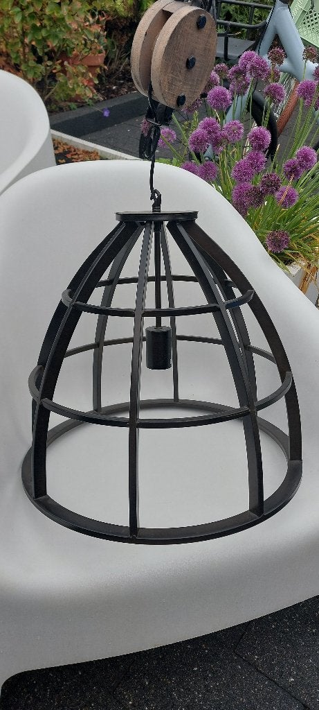 Sfeervolle industriële hanglamp – zwart met houten katrol, Ophalen, Gebruikt, E27 (groot), Metaal