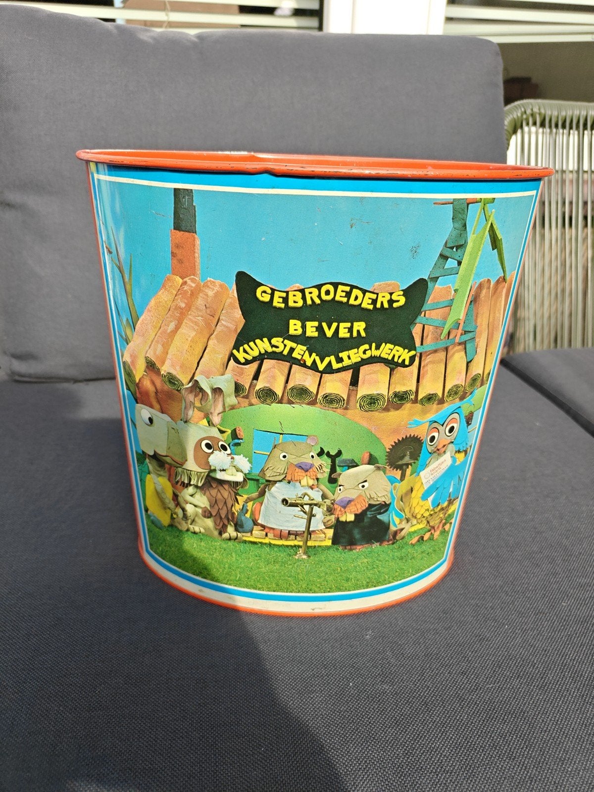 Vintage Tomado fabeltjeskrant prullenbak, Ophalen of Verzenden