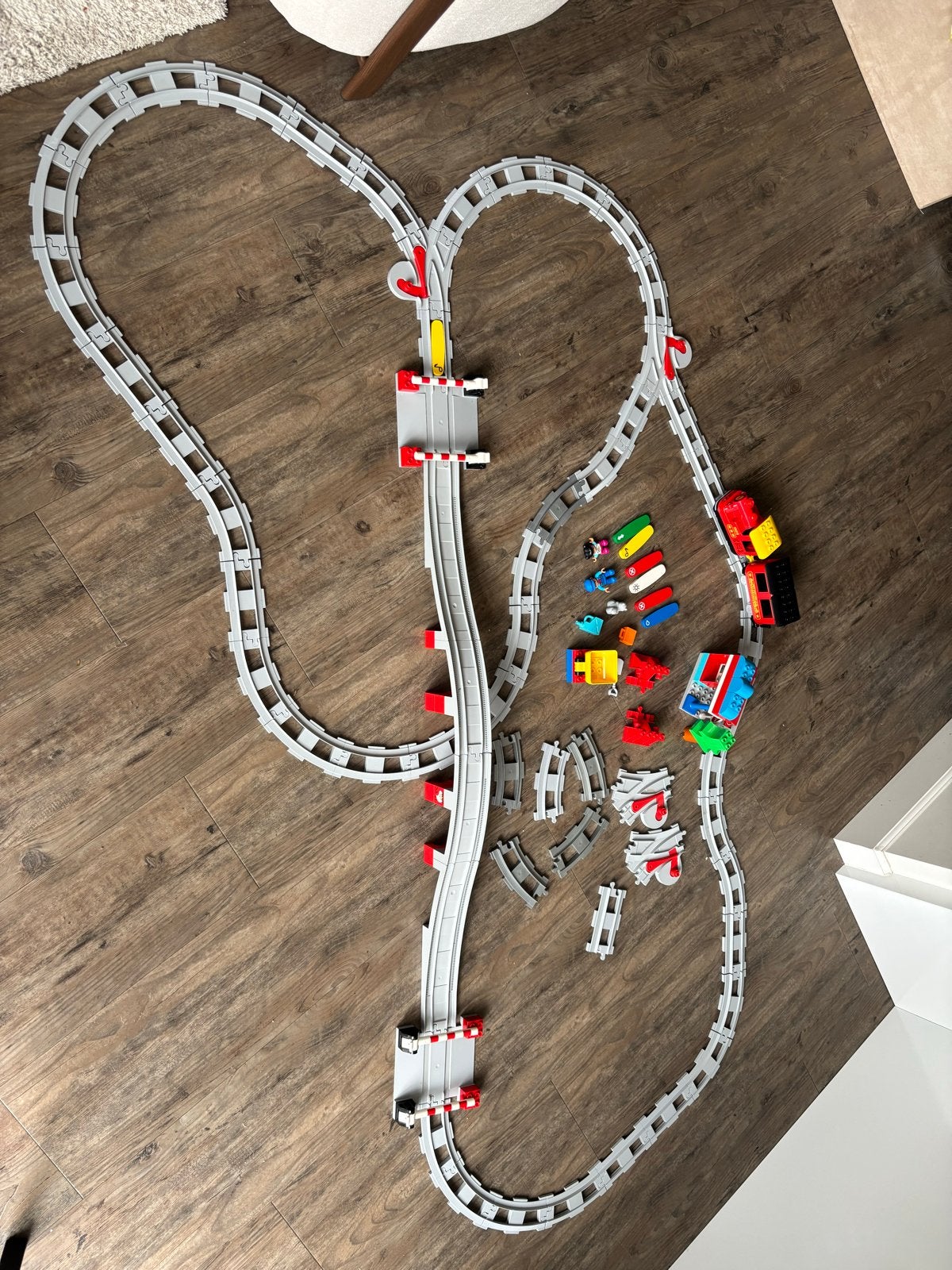 Grote LEGO Duplo Treinset met Station en Extra Rails, Inclusief minifiguren, Gebruikt, Ophalen of Verzenden, Duplo