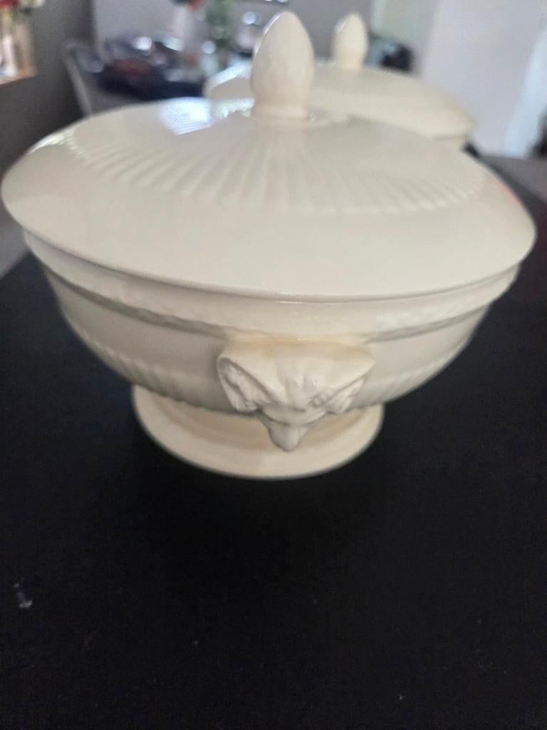 Wedgwood serveerschalen (serie Edme), Huis en Inrichting, Keuken | Servies, Ophalen, Wedgwood, Aardewerk, Schaal of Schalen