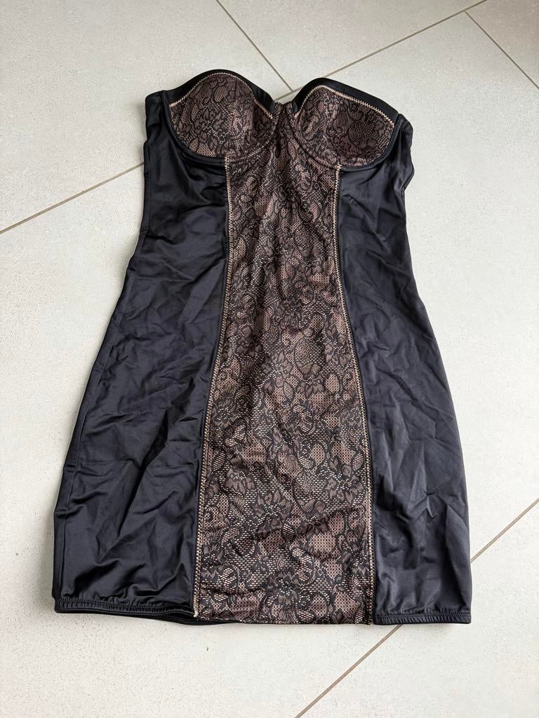 Hunkemöller Body/Korset Zwart met Kant - Maat 80B, Ophalen of Verzenden, Zo goed als nieuw