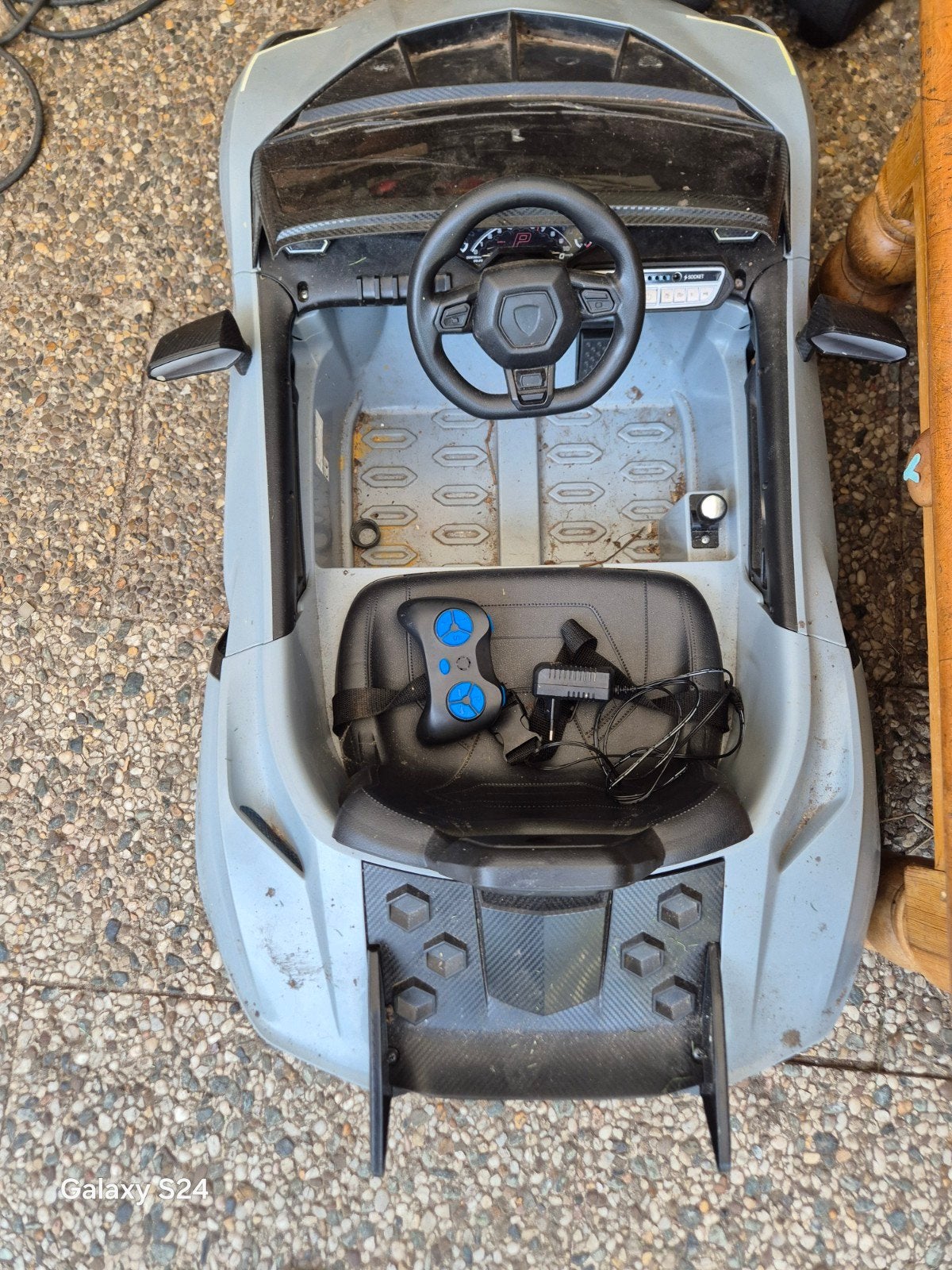 Elektrische kinder auto, Kinderen en Baby's, Speelgoed | Buiten | Accuvoertuigen, Ophalen