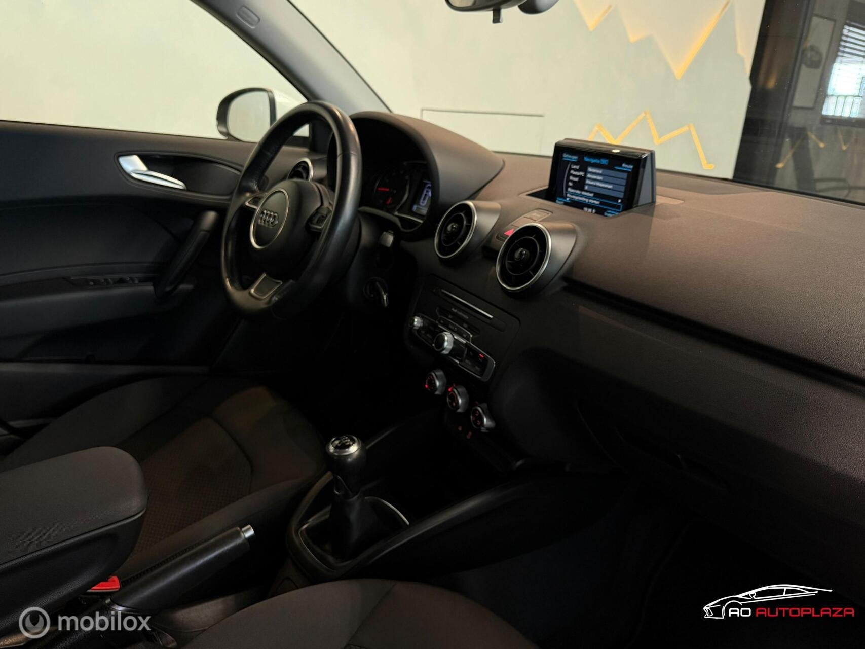 Audi A1 Sportback 1.0 TFSI Advance Navigatie/Parkeersensoren, Auto's, Audi, Voorwielaandrijving, Stof, 95 pk, 4 stoelen