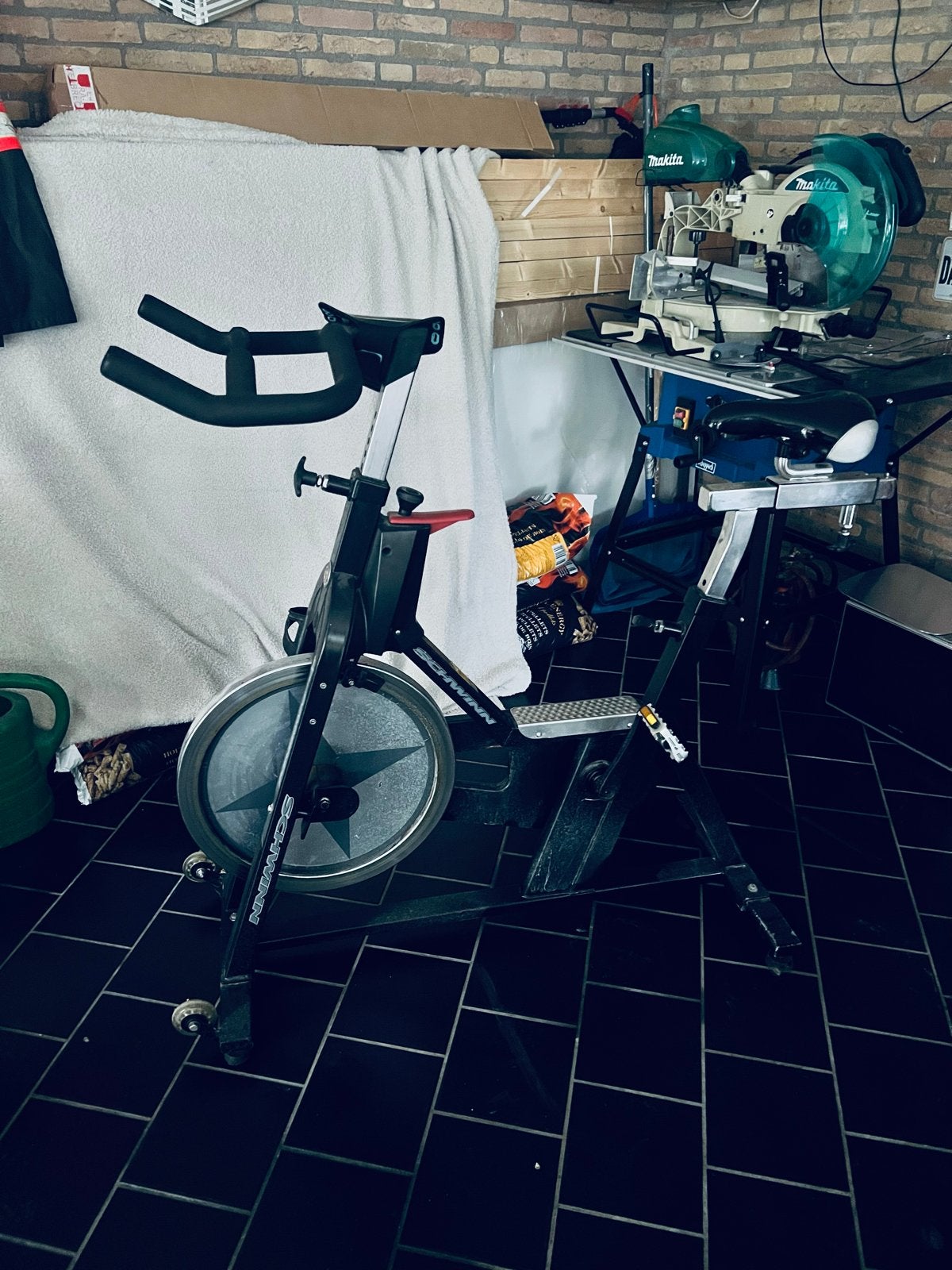 Schwinn IC Pro Spinningfiets - Zo goed als nieuw, Sport en Fitness, Ophalen, Spinningfiets, Zo goed als nieuw, Metaal