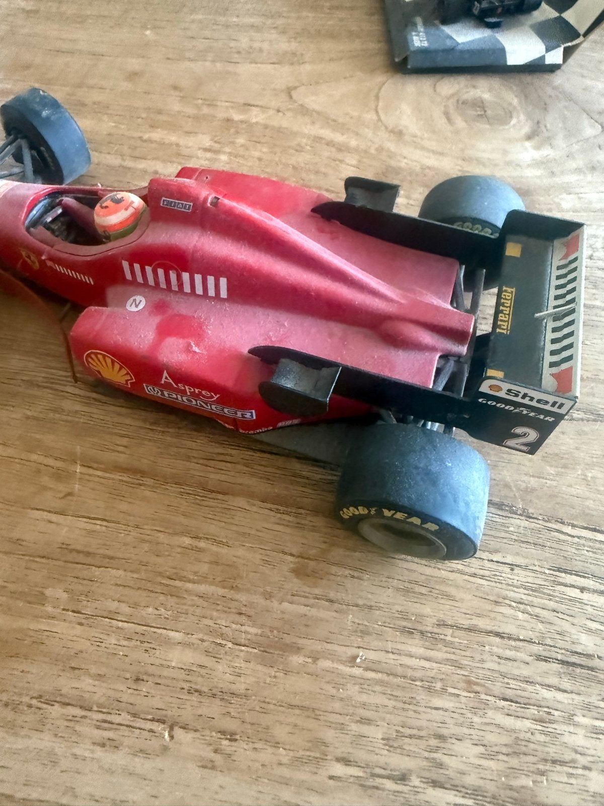 Ferrari Formule 1 modelauto - Irvine nr. 2, Hobby en Vrije tijd, Modelbouw | Auto's en Voertuigen, Ophalen, Gebruikt, Auto, 1:32 tot 1:50